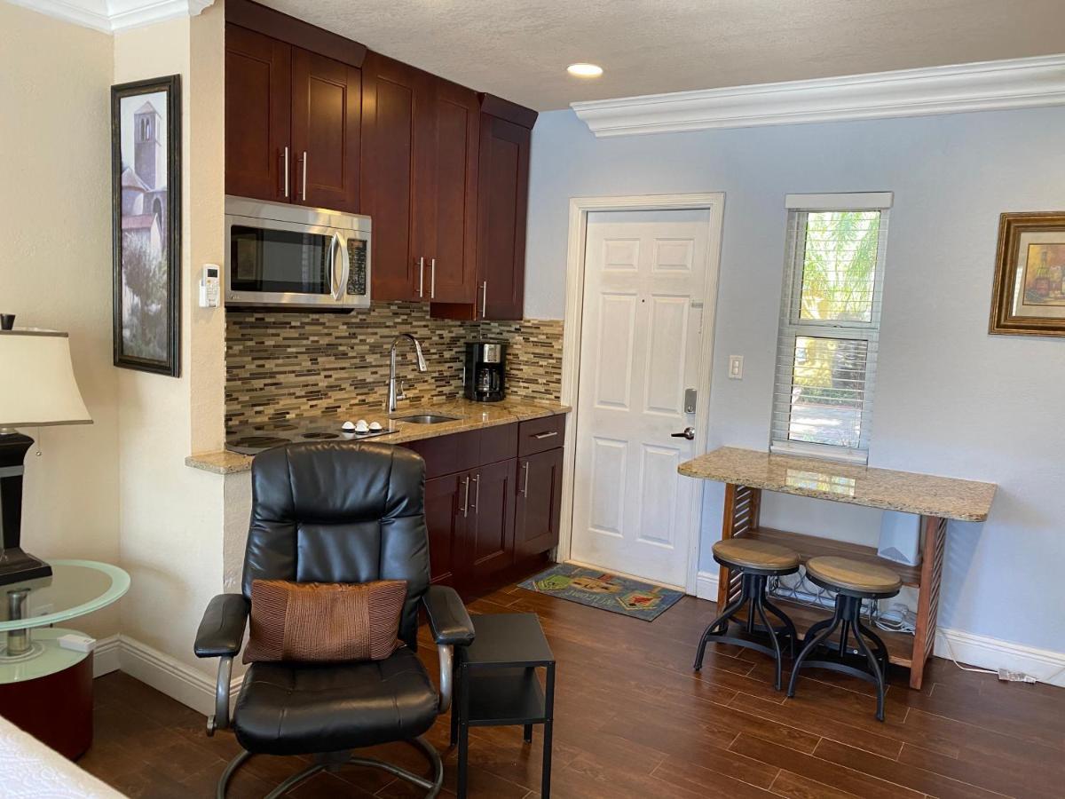 Atlantic Shores Vacation Villas Palm Beach Shores Bagian luar foto