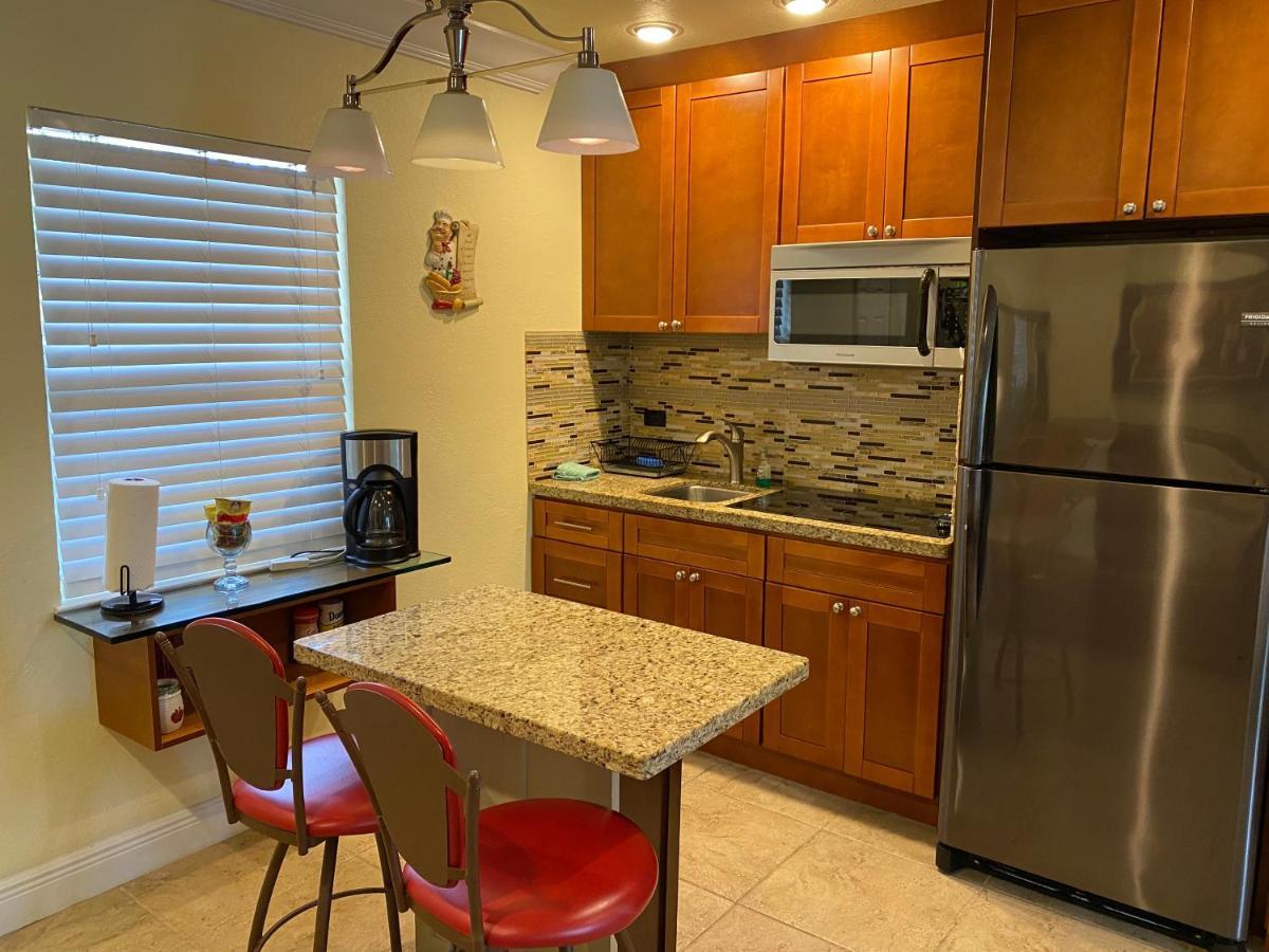 Atlantic Shores Vacation Villas Palm Beach Shores Bagian luar foto